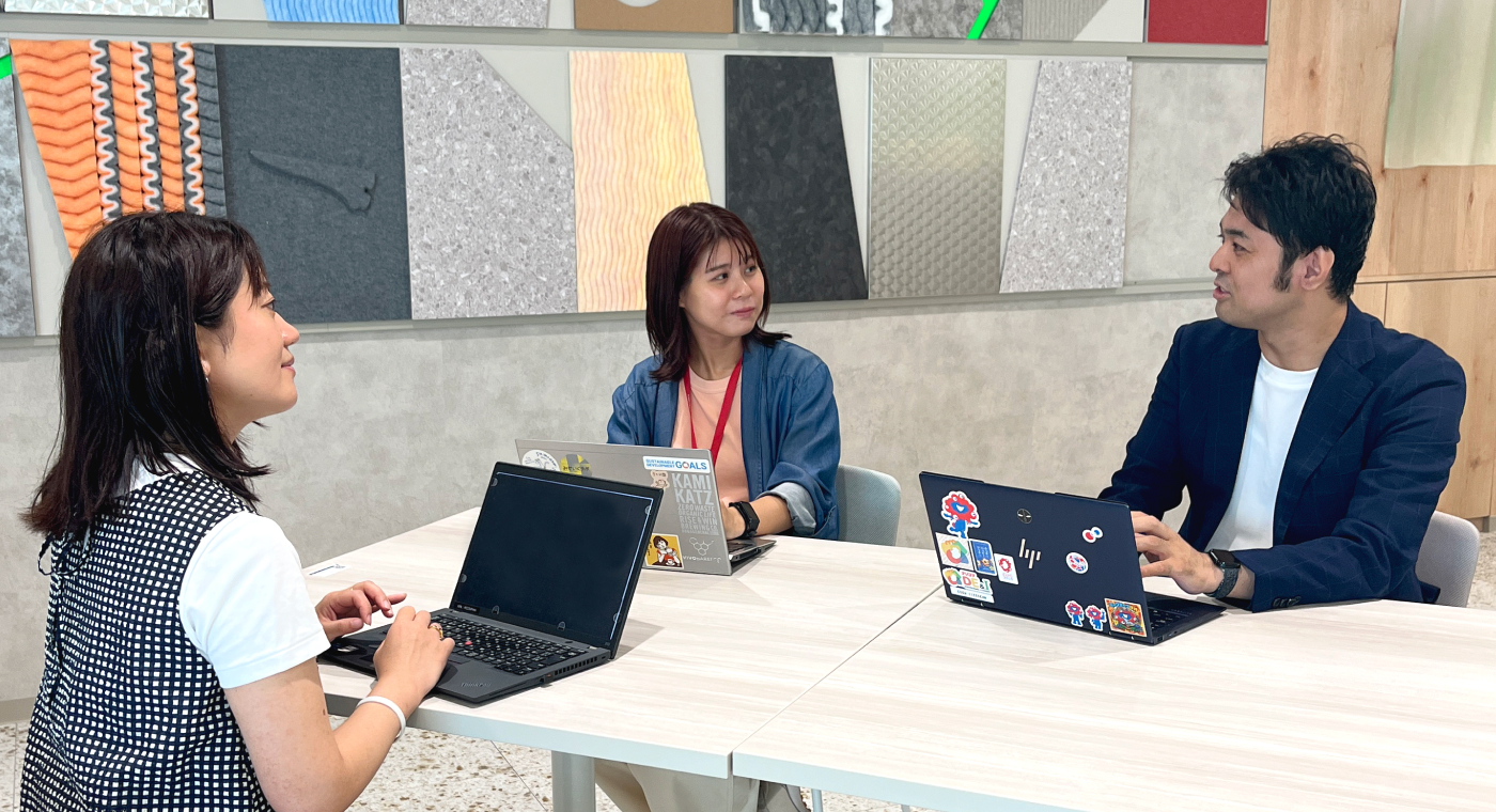 インタビューの様子